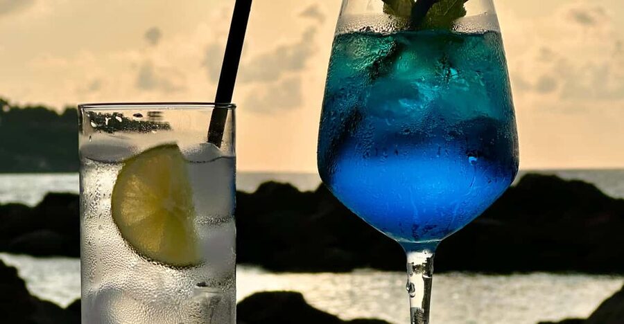 Italian aperitif at the sunset by the sea - The sea-front setting at Pagoda Lifestyle Hotel