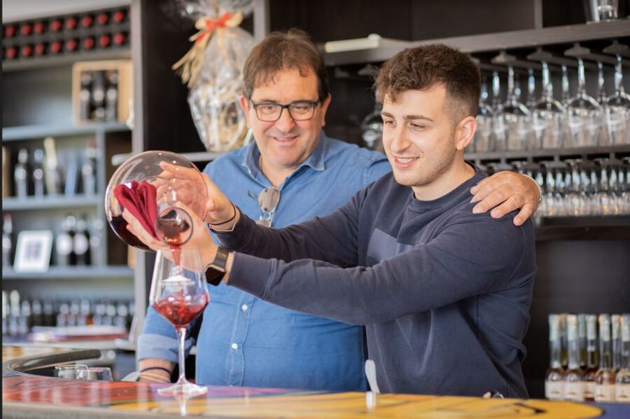 Mount Vesuvius: Vineyard Tour with Wine Tasting and Lunch - What the 1.5 to 2 hour visit actually includes
