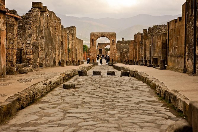 Mt Vesuvius and Pompeii Tour by Bus from Sorrento - Why this Pompeii and Vesuvius pairing feels special