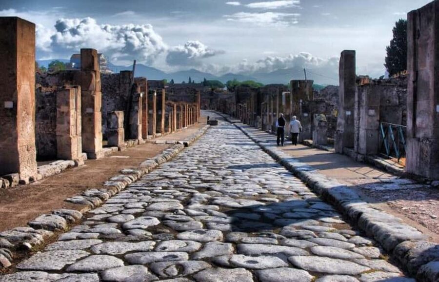 Naples: Amalfi Coast, Sorrento and Pompeii Day Trip - Should you book it?