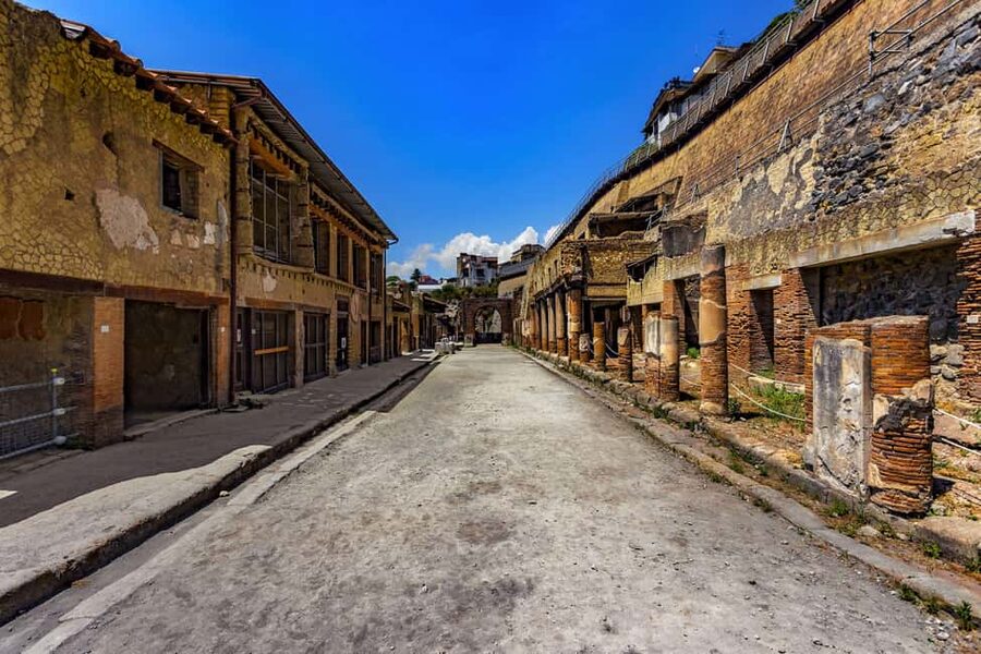 Naples: City Pass with guided tours, Pompeii & Underground - The guided Streetfood Naples tour and pizza cookery class