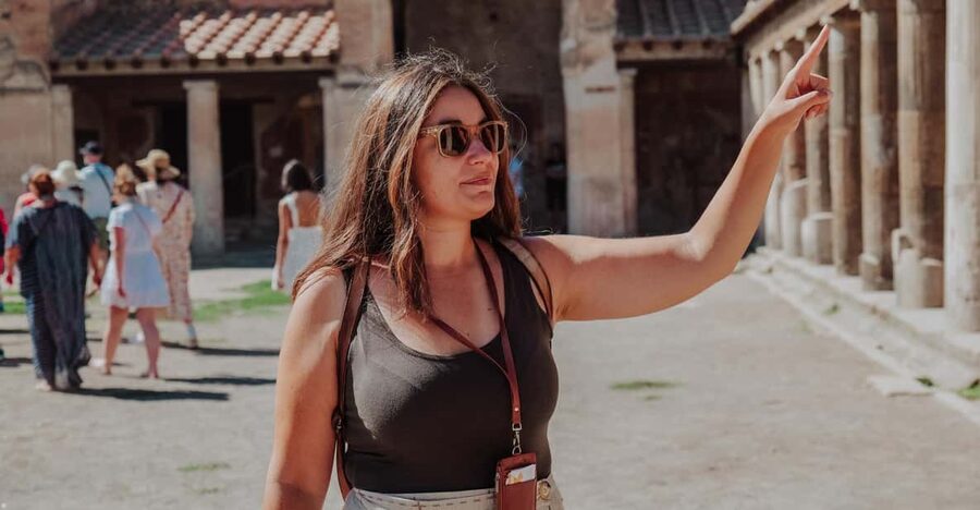Pompeii 3hours Villa of Mysteries tour with an Archaeologist - Pompeian houses: House of the Vettii, House of the Faun, House of Menander, and House of the Tragic Poet