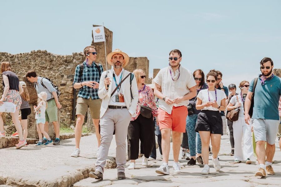 Pompeii: Entry Ticket and Guided Tour with an Archaeologist - Forensic-Grade Context in the Foro Civile di Pompei