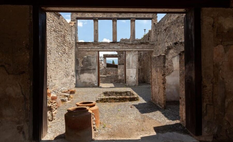Pompeii: Entry Ticket & Guided Tour with an Expert Historian - Practical timing: a 2-hour route you can build on