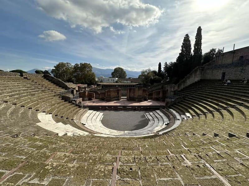 Pompeii: Exclusive Tour with Archaeologist and Entry Tickets - Pacing in 2 hours: the value is in what you skip