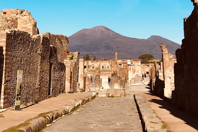 PompeiI Exclusive Tour with your Archaeologist in a Small Group - Teatro Grande: why the theater still matters in a city of ruins