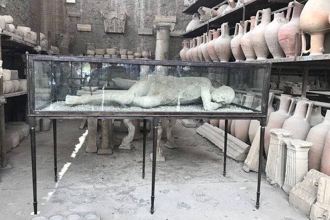 Pompeii: Guided Small Group Tour Max 6 People with Private Option - Pompeii in 2.5 hours: a smart way to see the essentials