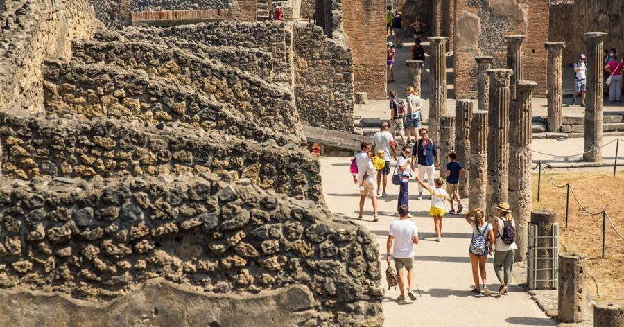 Pompeii: Guided Tour and Skip-the-Line Ticket - Via dell’Abbondanza and the street-level details you might miss