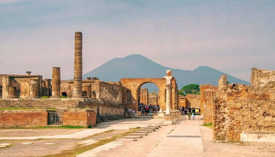 Pompeii Guided Tour with Archaeologist - Price and value: $64 for a ticket plus archaeologist time