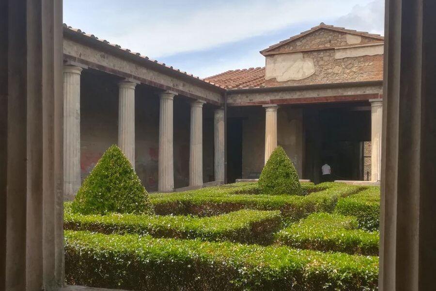 Pompeii: Guided Tour with Archaeologist with max. 12 People - Lupanare: the brothel stop that teaches you about Roman norms