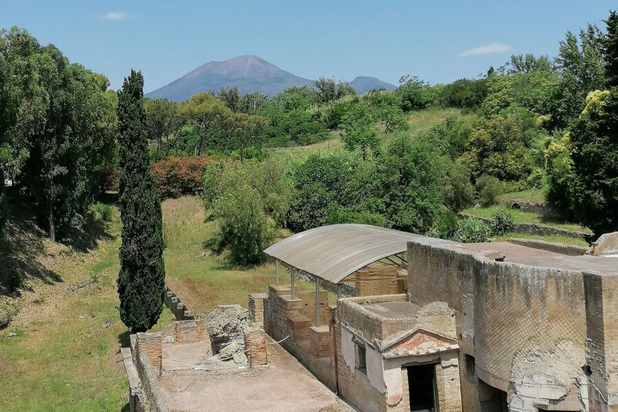 Pompeii: Guided Tour with Archaeologist with max. 12 People - How the small-group size keeps you out of the crush