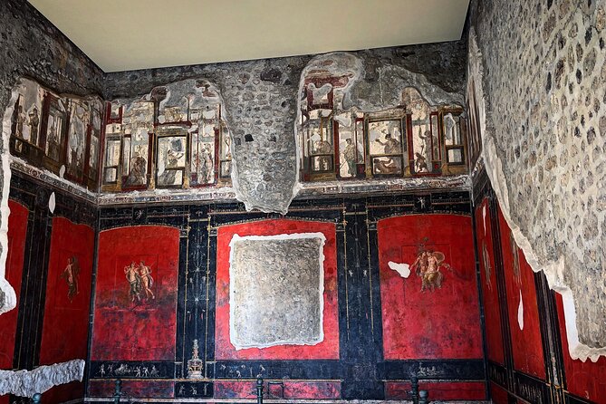 Pompeii: Guided Tour with Skip-the-Line Entry - Why Pompeii feels different with guided skip-the-line entry