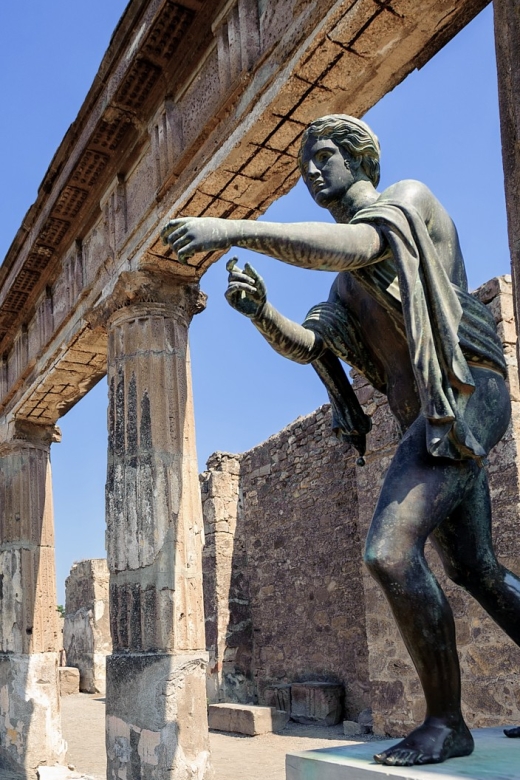 Pompeii: Guided Walking Tour with Entrance Ticket - Thermal Baths: architecture you can feel even when you walk past fast