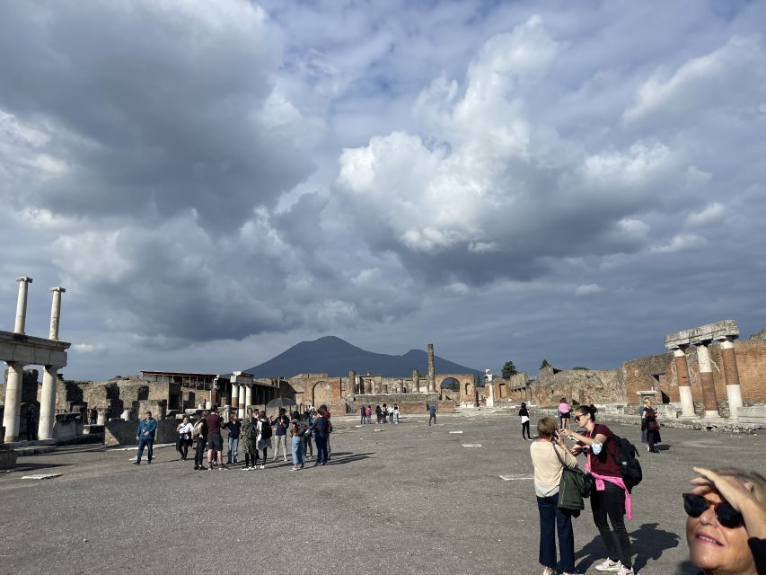 Pompeii: Highlights Guided Walking Tour - Meeting Point and Getting In Fast