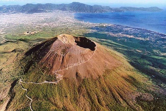 Pompeii & Mount Vesuvius Tour with Guided Visit, Tickets & Lunch - The Pompeii Forum and the Temple of Jupiter stop that anchors it all