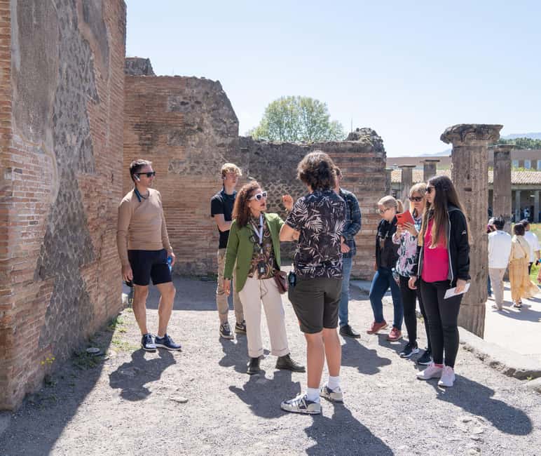 Pompeii Pass: Skip-the-Line, Guided Tour & Museum Access - Entering Pompeii without the queue, what skip-the-line really changes