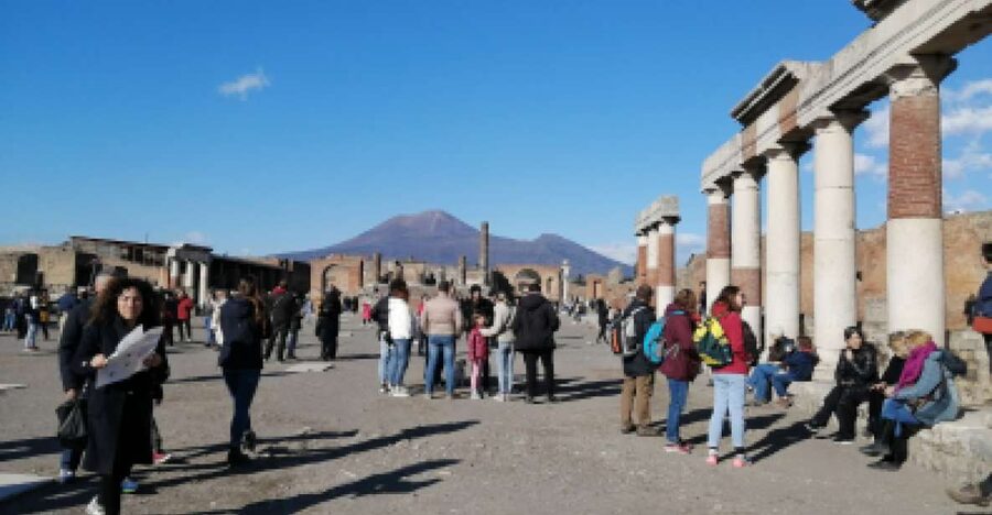 Pompeii: Private Guided Tour with an archeologist - Starting at Coffee Shop Vittoria, and why that matters