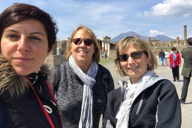 Pompeii Private Tour with an Archaeologist and Skip The Line - Stop: Via dell’Abbondanza, Pompeii’s Main Street Walk-Through