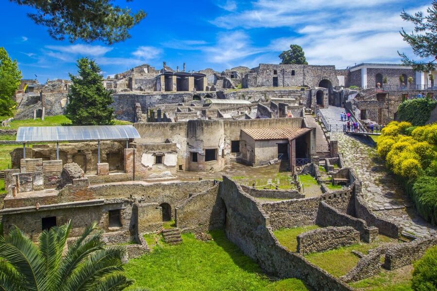 Pompeii: Private Tour with Hotel Pickup and Entry Ticket - Entering Pompeii with skip-the-line, and why the entrance matters