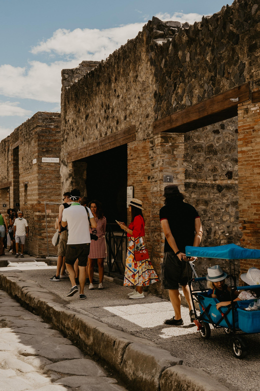 Pompeii Ruins & Vesuvius Full-Day Tour from Pompeii - Transport Comfort: What to Pack for Heat, Steps, and Unpredictable Conditions