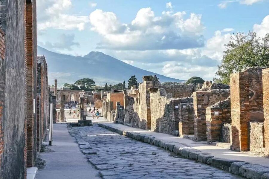 Pompeii: Skip The Line Entrance Tickets + Audioguides - What you get for Pompeii: Artecard ticket, Porta Marina Inferiore priority entry, and the audioguide device
