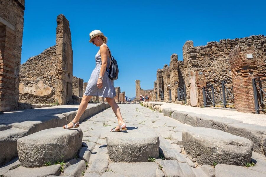 Pompeii Skip-the-Line Ticket and Audioguide - Entering the Park: What to Do at the Meeting Point