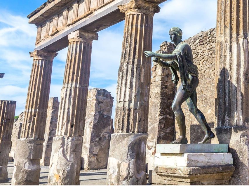 Pompeii: Skip-the-Line Ticket with Audio Guide and Map - Why skip-the-line is a big deal at Pompeii