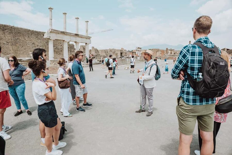 Pompeii: Small-Group Tour of Pompeii and Herculaneum - The transfer to Ercolano by Circumvesuviana: learn while you move