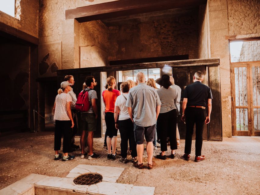 Pompeii: Small-Group Tour of Pompeii and Herculaneum - Pacing, heat, and staying comfortable for a 5.5-hour ruin day