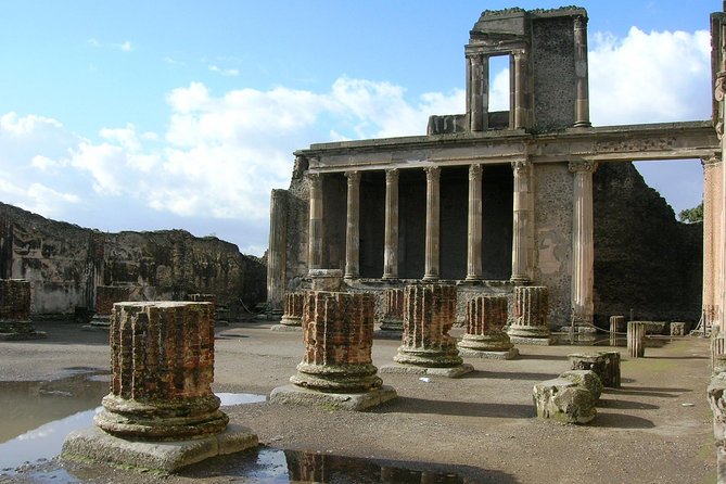 Pompeii Small Group Tour with an Archaeologist - What Makes the Guides Click, and What to Expect While Walking