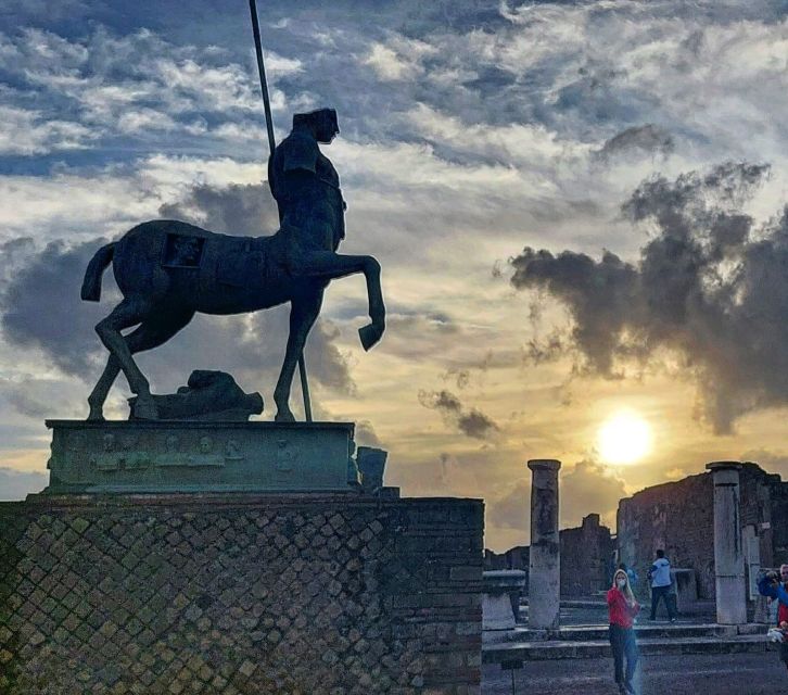 Pompeii Sunset tour for small group - Basilica, Macellum, and Foro Civile: Public Life in Plain Sight