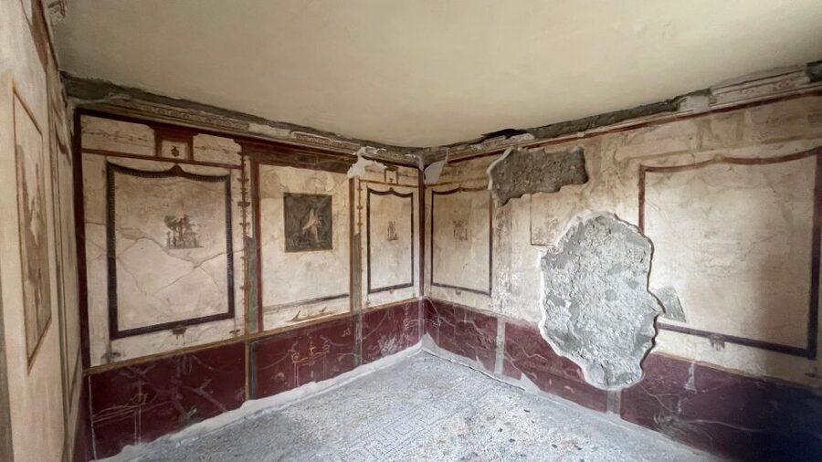 Pompeii - Vesuvius & Wine from Amalfi Coast all inclusive - Vesuvius from 1,000 m: Gran cone to crater views over Naples