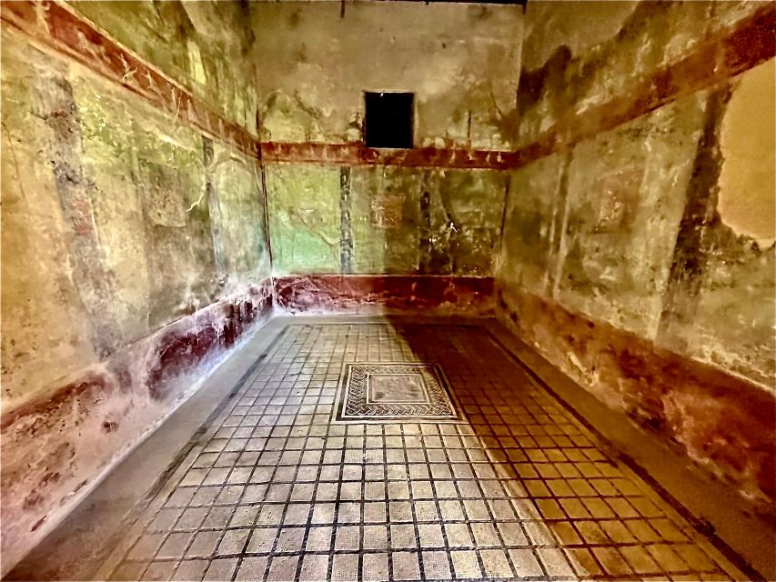 Pompeii-Vesuvius & Winery All Inclusive Tour From Positano - Winery time on Vesuvius slopes, tasting plus a light lunch