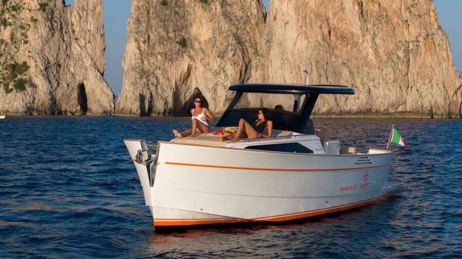 Positano: Boat Tour of Capri with Drinks and Snacks - Finding the Sparviero boat on Positano’s main pier