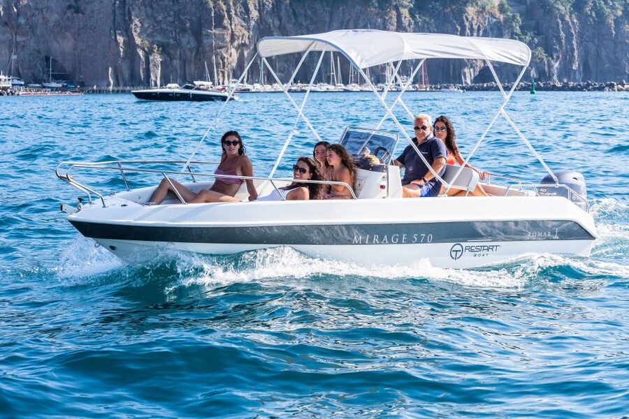 Positano: Boat Tour of Capri with Drinks and Snacks - Lunch in Capri: sea-level convenience, plus a heads-up on cost and timing