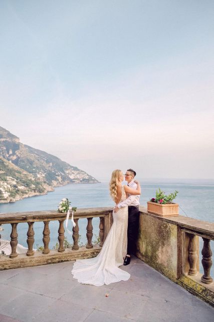 Positano: Private Photo Shoot with a PRO Photographer - Candid Couple and Family Photos, Plus Fashion-Like Direction