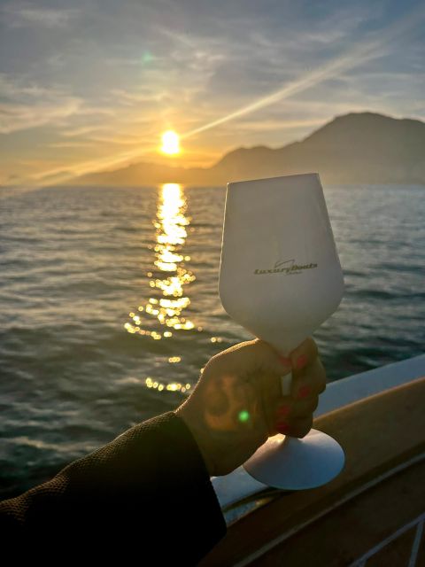Positano: Shared Sunset Cruise - Onboard Comfort, Music, and What You Actually Get for $82