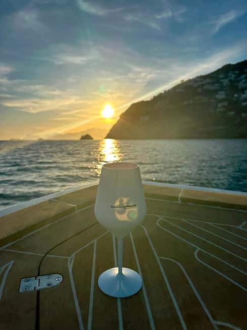 Positano: Shared Sunset Cruise - Praiano for 15 Minutes: Short Visit, Strong Views