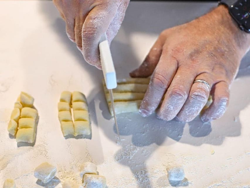 Positano: Small Group Cooking Class with Prosecco & Dessert - Price and value: what $234.50 buys you