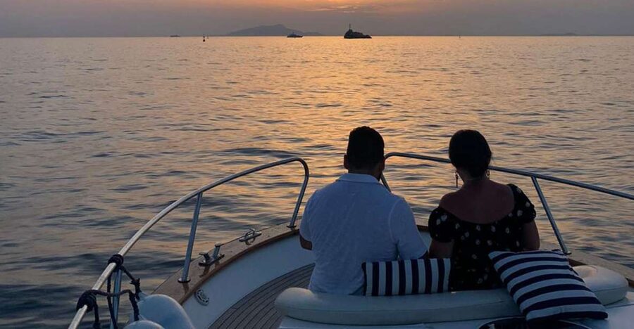 Positano: Sunset Cruise Day Trip with Drinks and Snacks - Getting aboard in Positano, and what the first minutes should look like