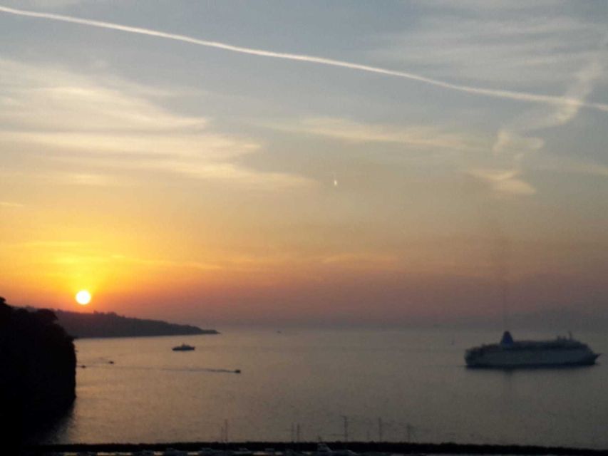 Private 2-Hour Boat Tour Along the Sorrento Coast - Prosecco onboard: a simple, classy upgrade to your sunset