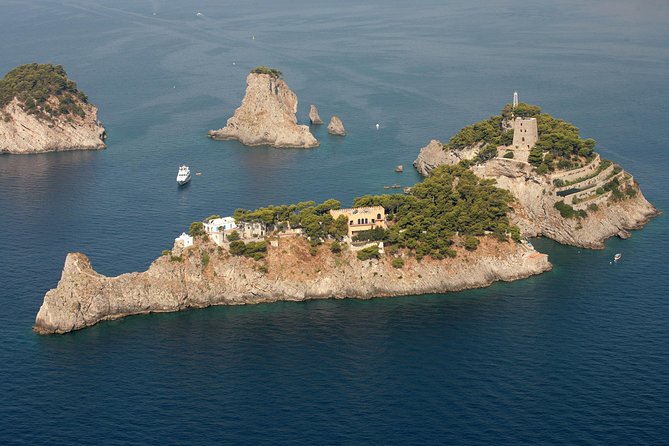Private Amalfi Coast Boat Trip from Positano, Praiano or Amalfi - Why a private Amalfi Coast boat day feels different