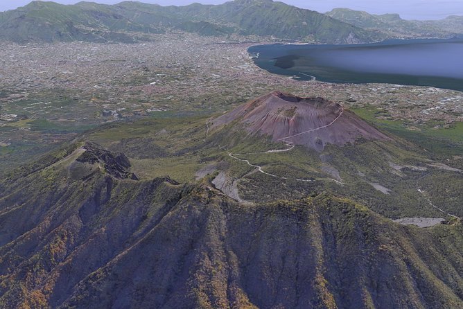 Private Day Tour to Vesuvius, Herculaneum & Pompeii with Pick Up - How the guide makes the difference, for real