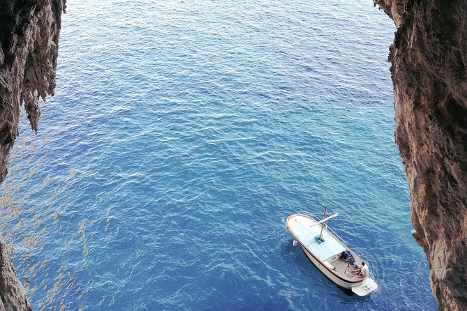 Private Island of Capri by Boat - Meeting at Piazza Angelo Ferraro, 12, and how to plan your arrival