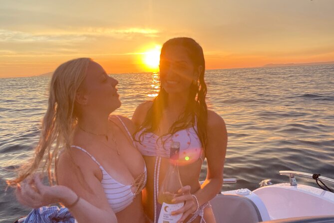 Private Sunset Boat Tour with Prosecco from Sorrento - Meeting at Marina Piccola and the 6 p.m. Rhythm
