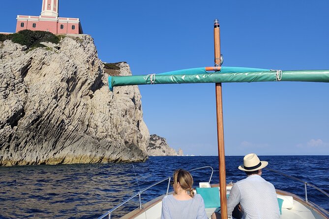 Private tour in a typical Capri boat - Key things that make this Capri boat tour worth it