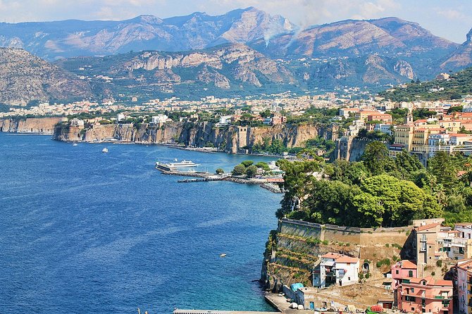 Private Transfer from Sorrento to Naples Airport or Station - Sorrento to Naples Without the Airport Stress