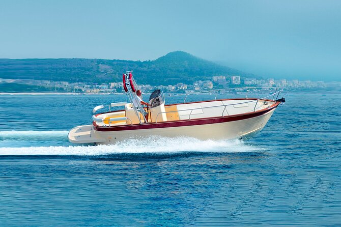 Procida Island Tour by Boat 2h 15m with Swimming and Underwater Photos - Meeting at Via Roma 29, and What the Ride Typically Feels Like