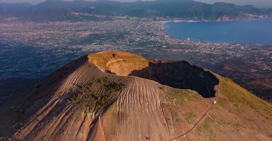 Round-Trip to Vesuvius National Park From Ercolano - Views From the Gulf of Naples to the Cone of Vesuvius