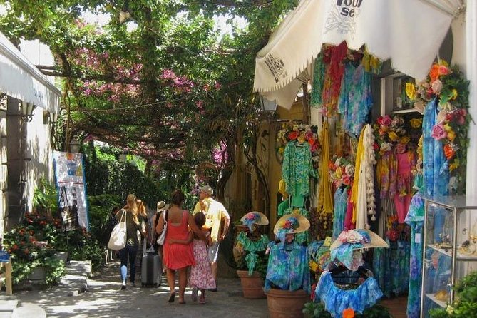 Shared Amalfi Coast by Minivan 8 pax Land Tour from Sorrento - Ravello: Il Duomo, Villa Rufolo gardens, and the “up on the hill” payoff